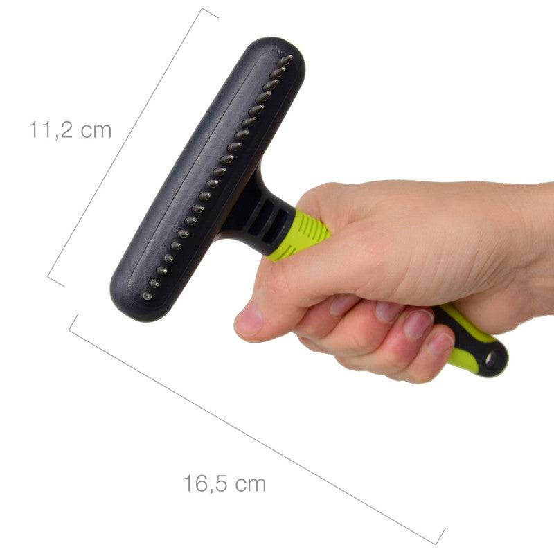 Curry Comb with Rotating Teeth