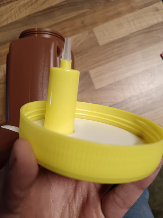 3-Litre Urinal Bottle with integrated transfer unit.